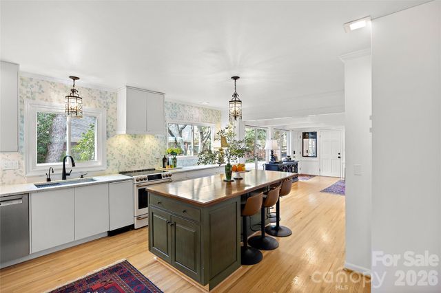 401 Glen Oaks Road, Charlotte, NC 28270