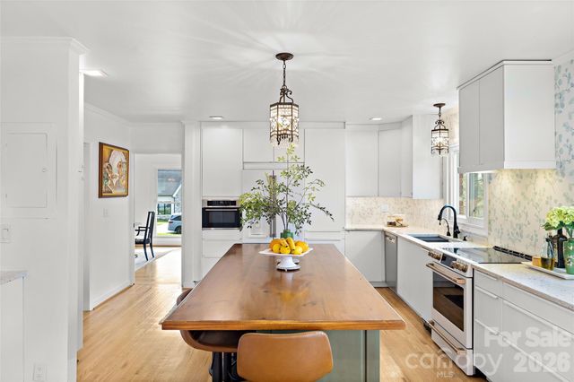 401 Glen Oaks Road, Charlotte, NC 28270