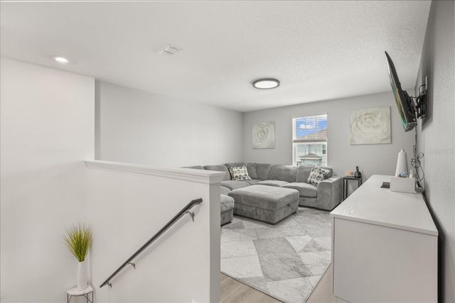 26100 BRISTLELEAF CT, Leesburg, FL 34748