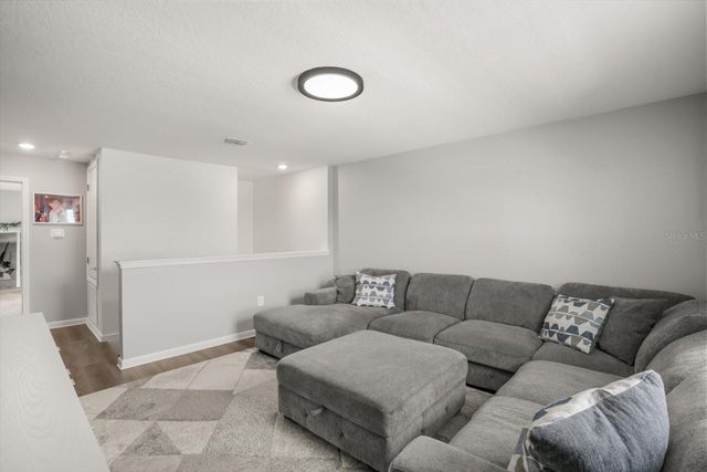 26100 BRISTLELEAF CT, Leesburg, FL 34748