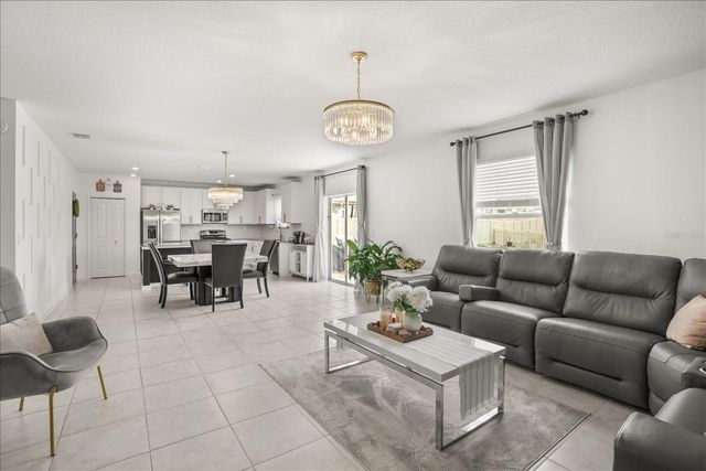 26100 BRISTLELEAF CT, Leesburg, FL 34748