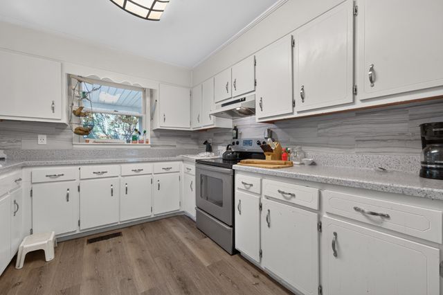 129 Meredith Ln, Winchester, TN 37398
