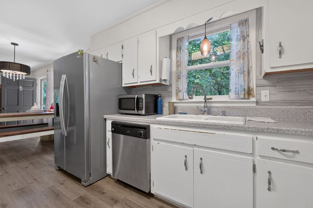 129 Meredith Ln, Winchester, TN 37398