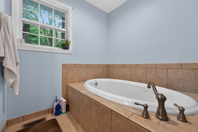 129 Meredith Ln, Winchester, TN 37398
