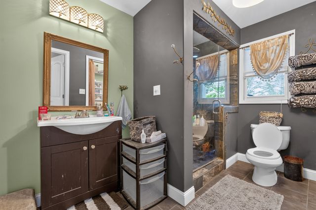 129 Meredith Ln, Winchester, TN 37398