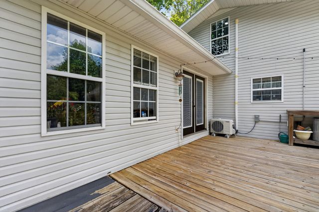 129 Meredith Ln, Winchester, TN 37398