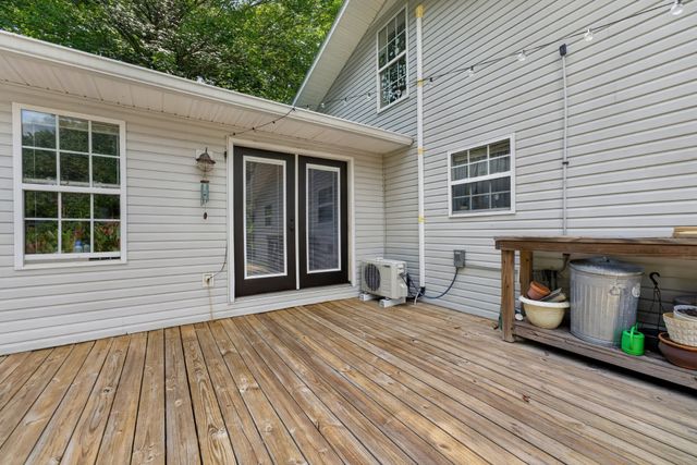 129 Meredith Ln, Winchester, TN 37398