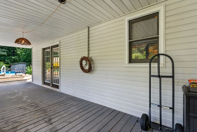 129 Meredith Ln, Winchester, TN 37398