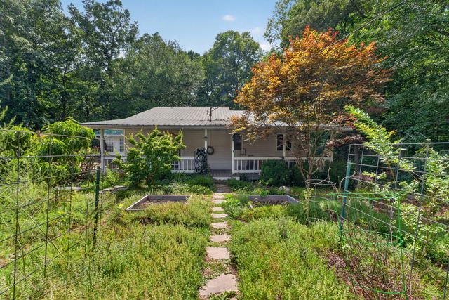 129 Meredith Ln, Winchester, TN 37398