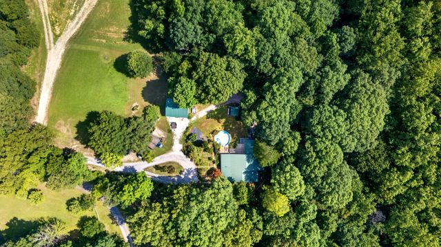 129 Meredith Ln, Winchester, TN 37398