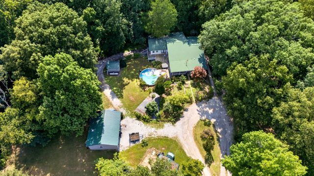 129 Meredith Ln, Winchester, TN 37398