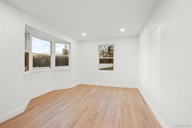 5 Poplar Drive, Smithtown, NY 11787