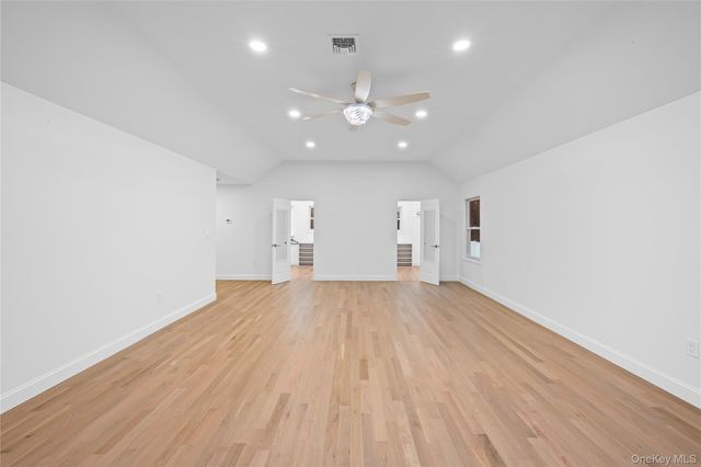 5 Poplar Drive, Smithtown, NY 11787