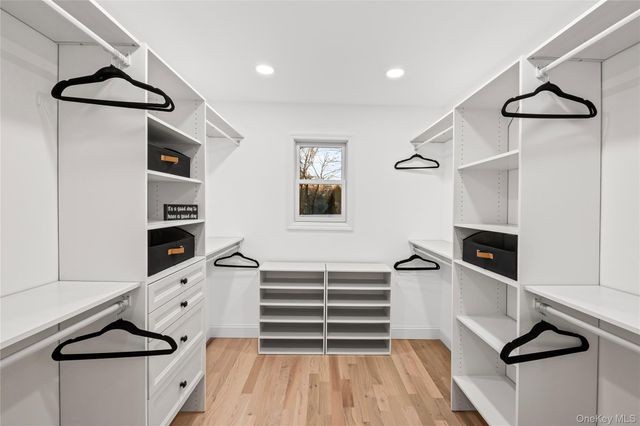 5 Poplar Drive, Smithtown, NY 11787