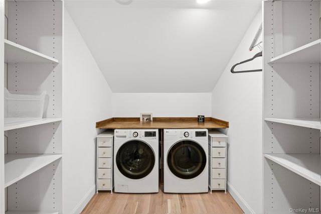 5 Poplar Drive, Smithtown, NY 11787