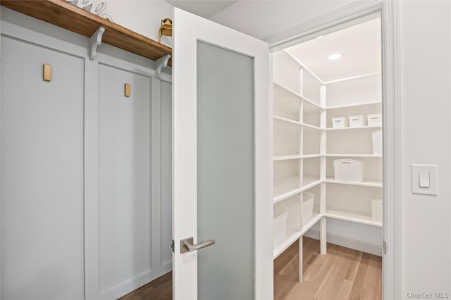 5 Poplar Drive, Smithtown, NY 11787