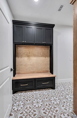 2815 S County Rd 1092, Midland, TX 79706