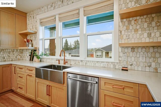 Pheasant (Model Q) Av, Stayton, OR 97383