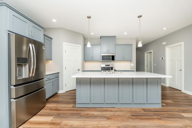 1118 Village Street SE, New Prague, MN 56071