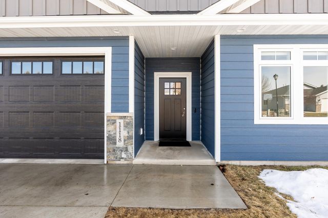 1118 Village Street SE, New Prague, MN 56071