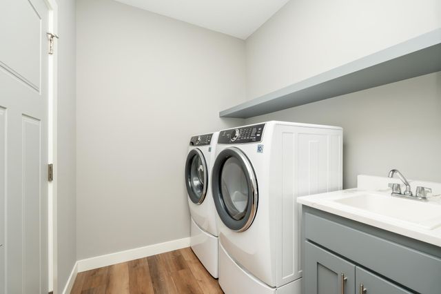 1118 Village Street SE, New Prague, MN 56071