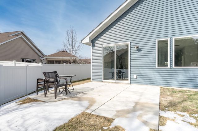 1118 Village Street SE, New Prague, MN 56071