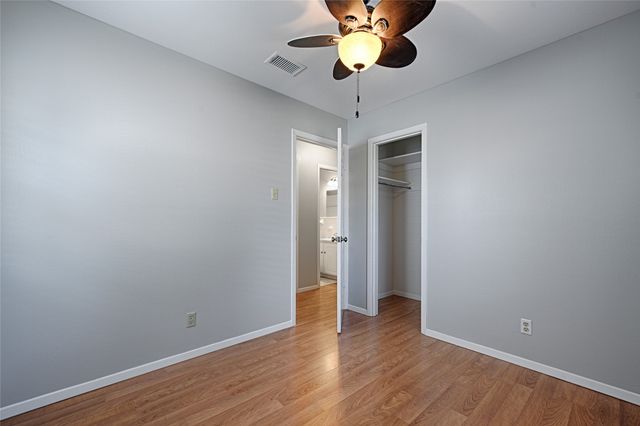 2304 Meadow Crest, Irving, TX 75060