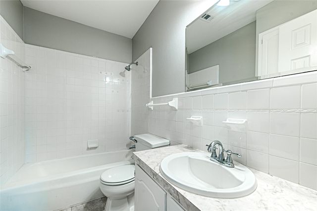 2304 Meadow Crest, Irving, TX 75060