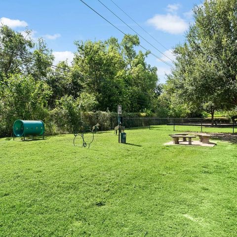 7250 W Greens RD 1501, Houston, TX 77064