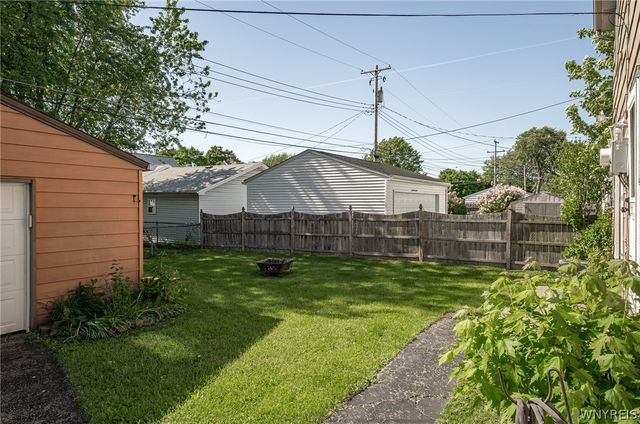 62 Patricia Lane, Cheektowaga, NY 14227