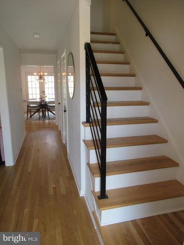 9221 GRACELAND PL, Fairfax, VA 22031