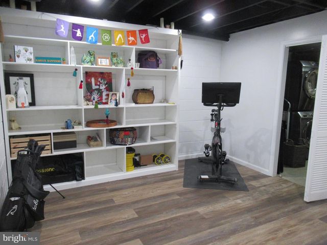 9221 GRACELAND PL, Fairfax, VA 22031