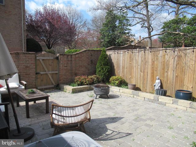 9221 GRACELAND PL, Fairfax, VA 22031