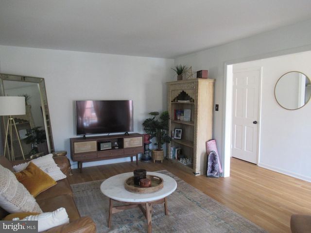 9221 GRACELAND PL, Fairfax, VA 22031