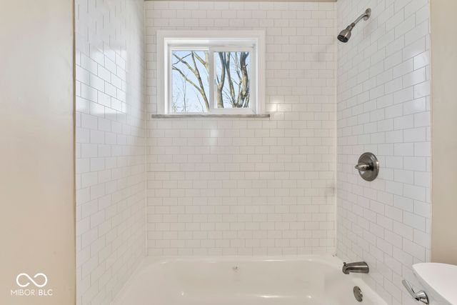 7840 Roseway Court, Indianapolis, IN 46226