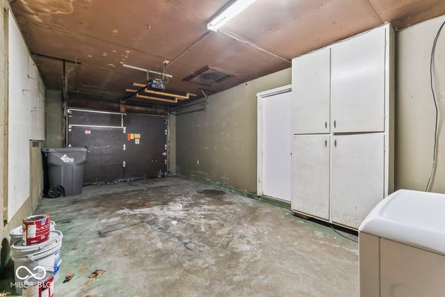 7840 Roseway Court, Indianapolis, IN 46226