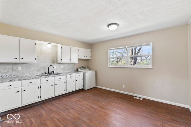 7840 Roseway Court, Indianapolis, IN 46226