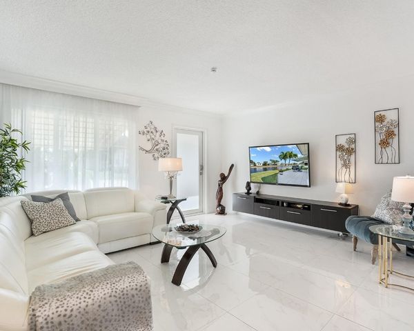 4621 NW 46th Street, Tamarac, FL 33319