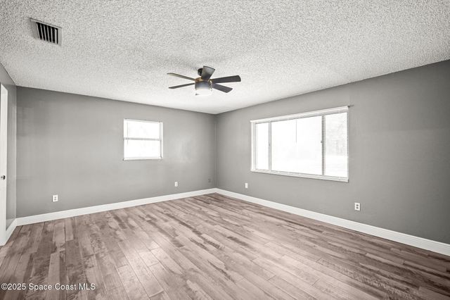 3940 Fairfax Drive, Mims, FL 32754