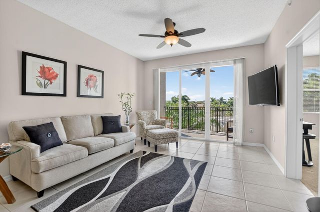 26 Royal Palm Way 403, Boca Raton, FL 33432