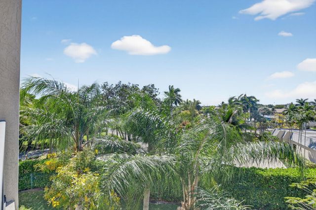 26 Royal Palm Way 403, Boca Raton, FL 33432