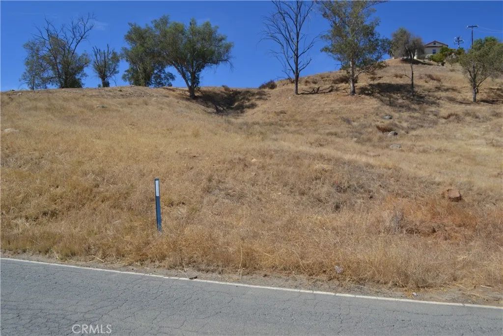 1 Strickland, Lake Elsinore, CA 92530