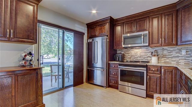 631 Madison Drive B, Monroe, NJ 08831