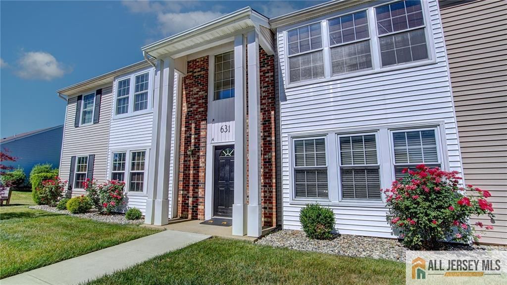 631 Madison Drive B, Monroe, NJ 08831