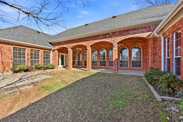 2210 Meadows Lane, Sherman, TX 75092