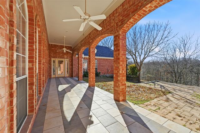 2210 Meadows Lane, Sherman, TX 75092