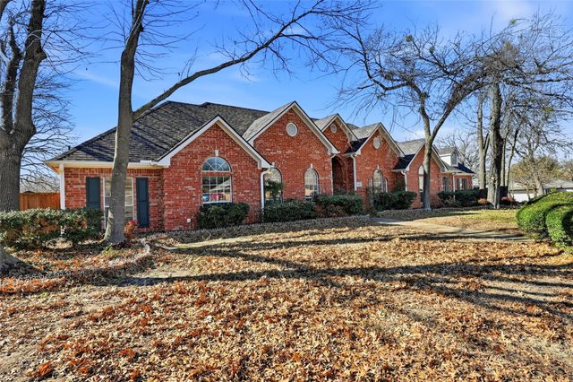 2210 Meadows Lane, Sherman, TX 75092