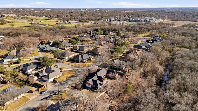 2210 Meadows Lane, Sherman, TX 75092