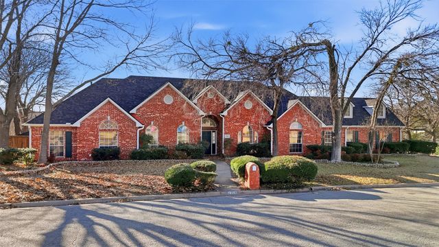 2210 Meadows Lane, Sherman, TX 75092