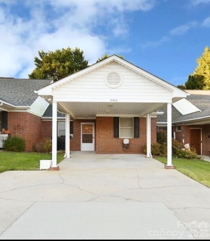 19968 Oak Leaf Circle, Cornelius, NC 28031